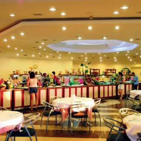 מלון Club 4*