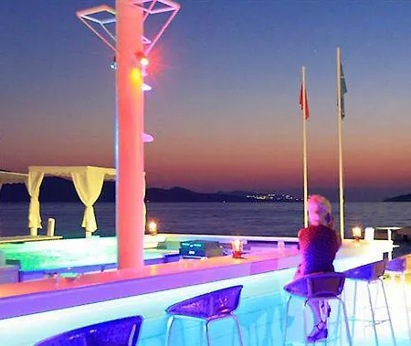 Otel Club 4*